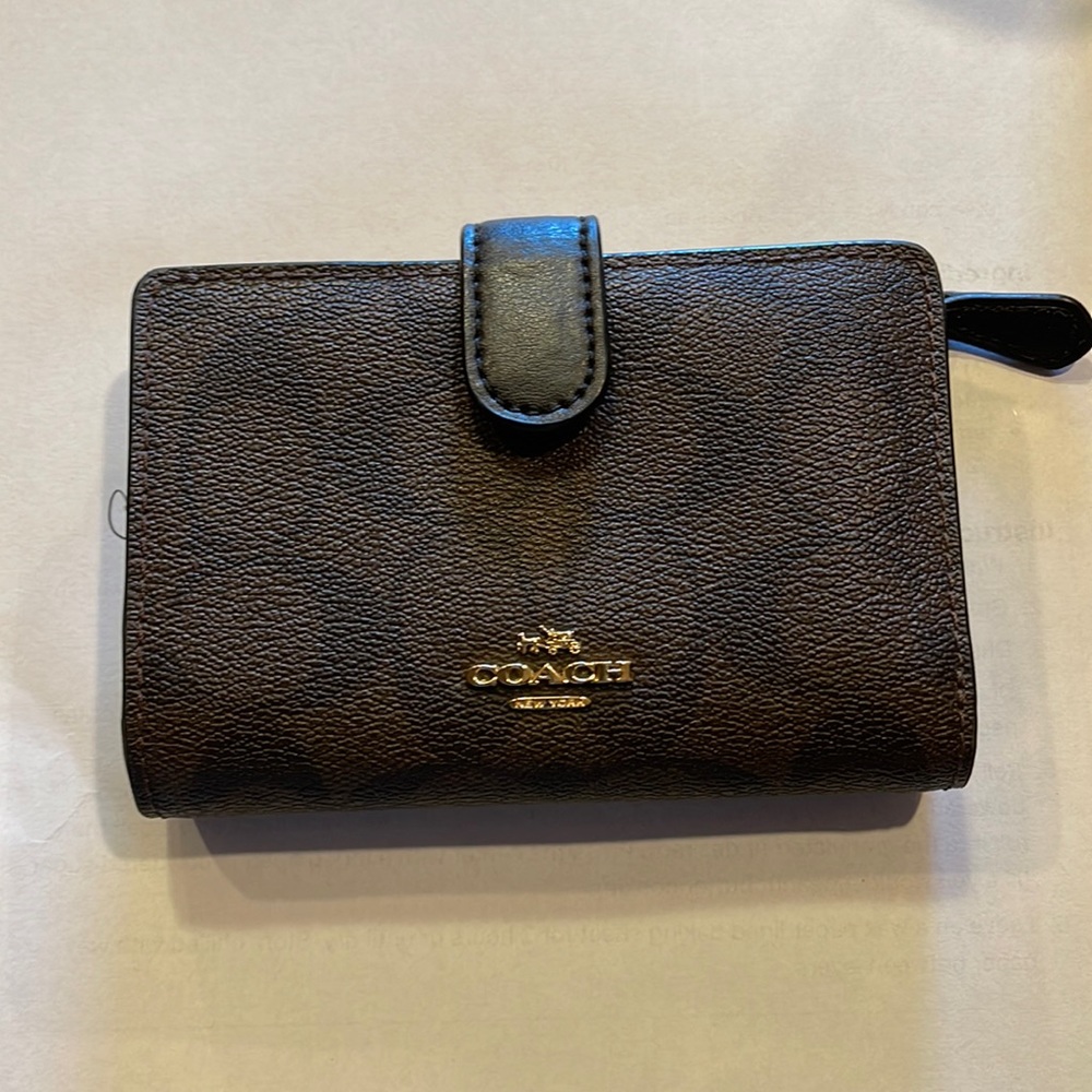 Coach midsize wallet brown